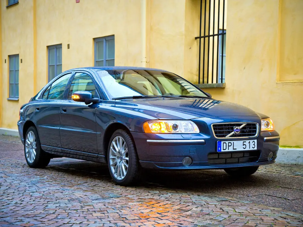 Volvo S60 (RS,  RH) 1 поколение, рестайлинг, седан (03.2004 - 04.2010)